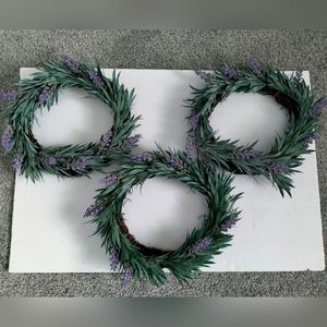 Set of 3, 10 inch wreathes.